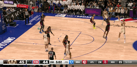 波尔津吉斯伤病困扰未来合同谈判