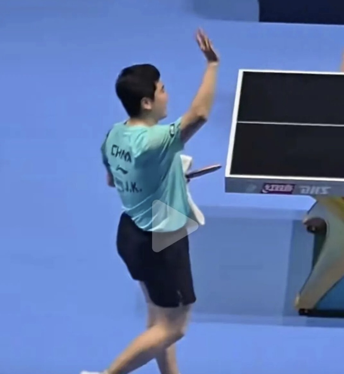 梁靖崑澳门世界杯失利引退役猜测 告别动作引发