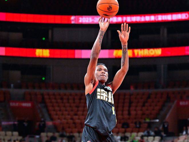 贺希宁狂砍30分率深圳豪取15连胜 宁波六连败创赛