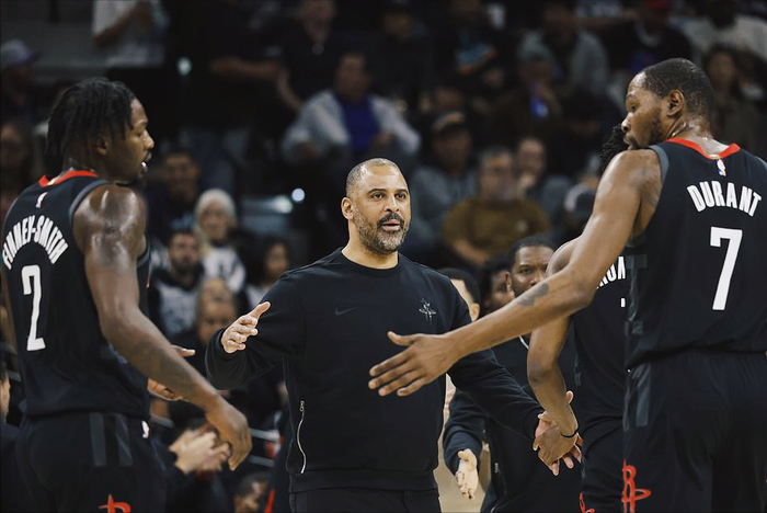 芬尼-史密斯5270万合同成火箭败笔，状态断崖式下