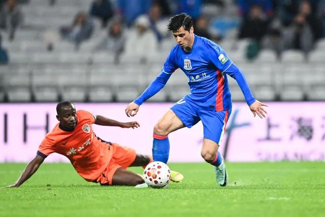 申花逆转登顶积分榜：锋线蜕变助力重返争冠行