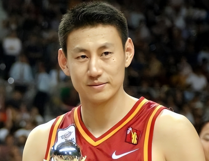 李楠解禁加盟首钢需先考取教练证书补强教练组